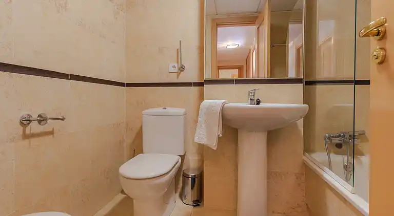 Ático cerca de golf y playa