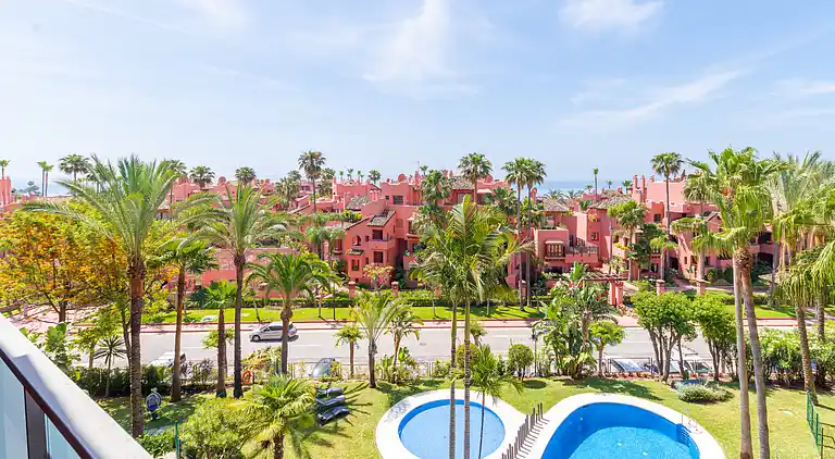 Ático cerca de golf y playa