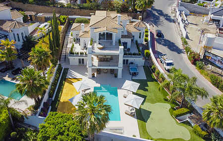FANTASTISK LUKSUS VILLA