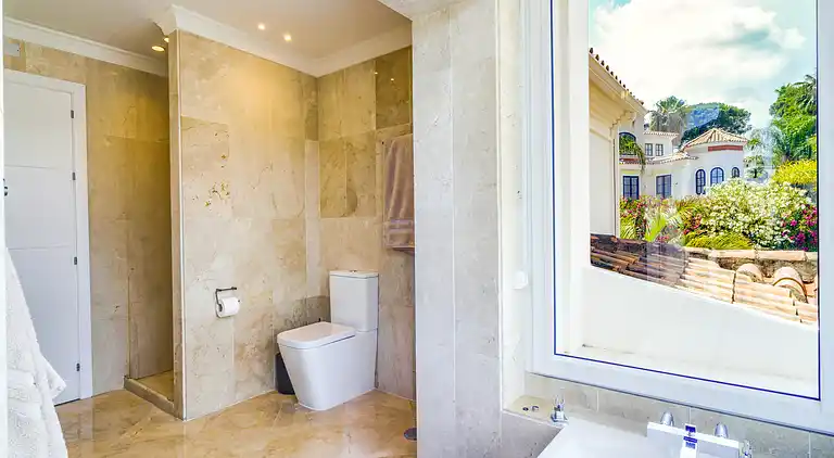 FANTASTIC LUXURY VILLA