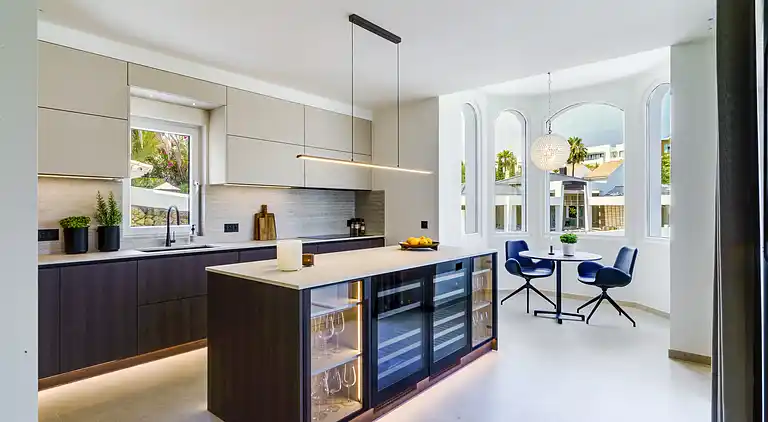 FANTASTIC LUXURY VILLA