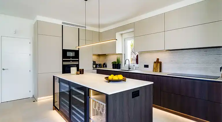 FANTASTIC LUXURY VILLA