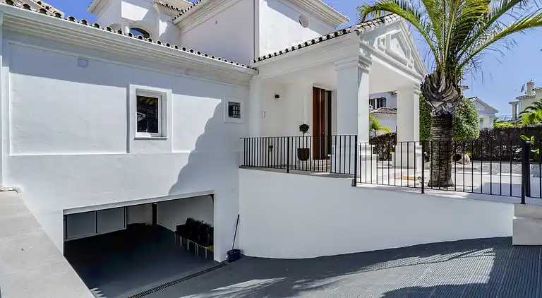 FANTASTIC LUXURY VILLA