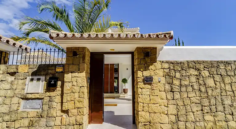 FANTASTIC LUXURY VILLA