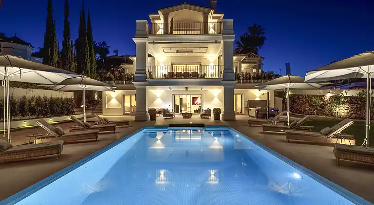 FANTASTIC LUXURY VILLA