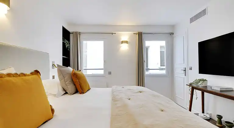 Apartment in Upper Marais