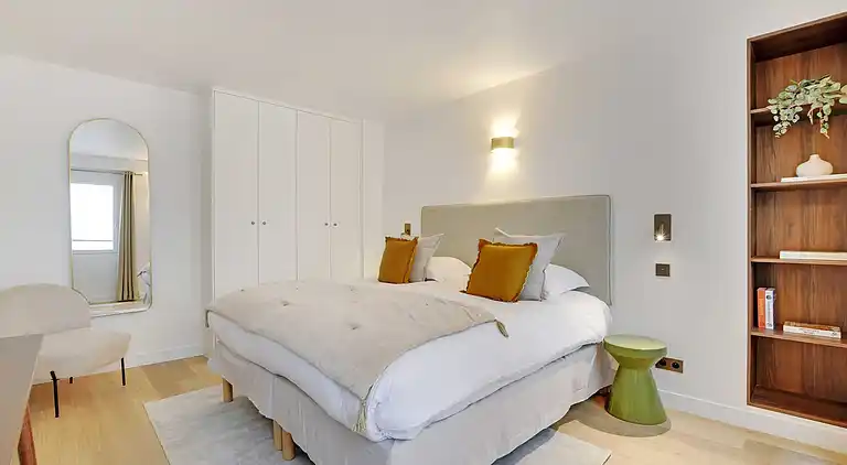 Apartment in Upper Marais