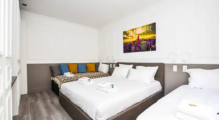 Apartment in Faubourg-Montmartre