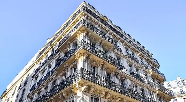 Apartment in Faubourg-Montmartre