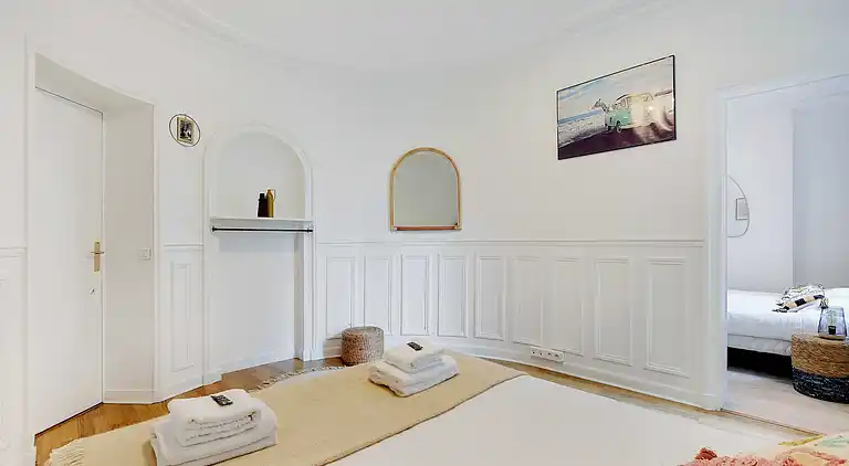 Apartment in Porte-Saint-Martin