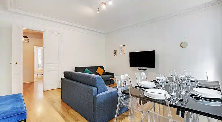 Apartment in Porte-Saint-Martin