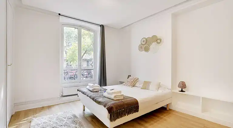 Apartment in Porte-Saint-Martin