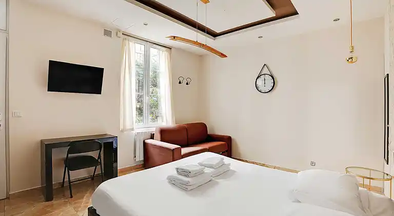 Apartment in Porte-Saint-Denis