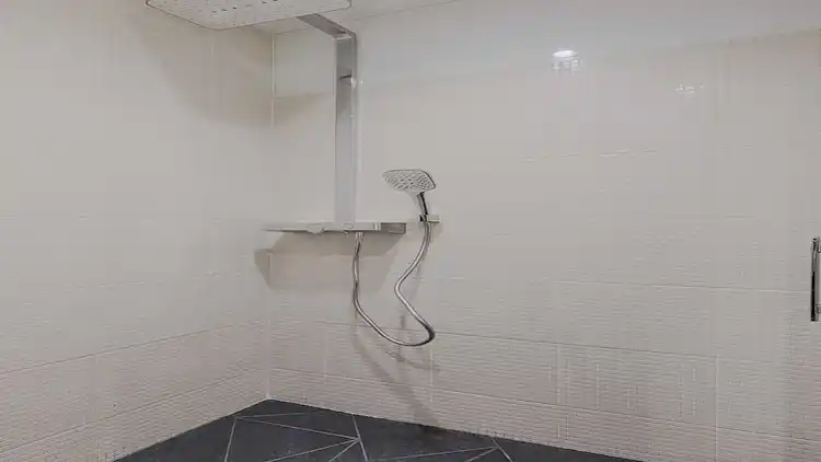 Apartment in Plaine-Monceau