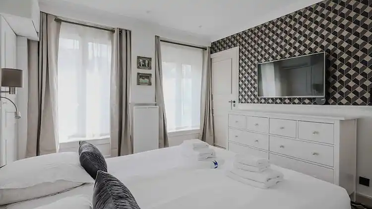 Apartment in Plaine-Monceau