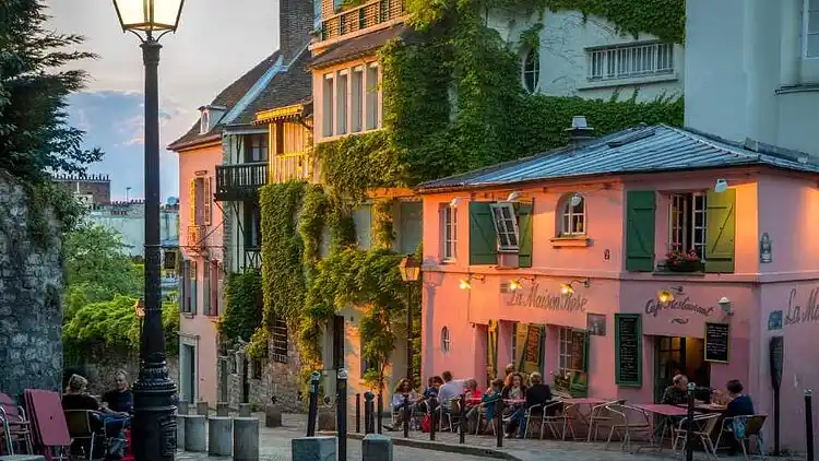 Apartment in Montmartre