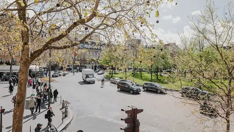 Apartment in Plaine-Monceau