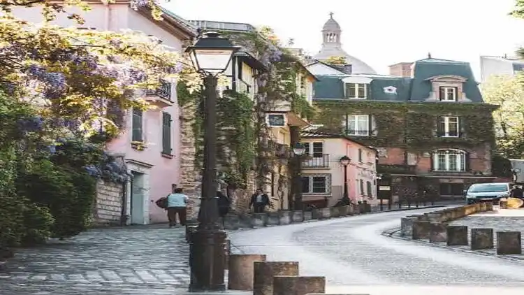 Apartment in Montmartre