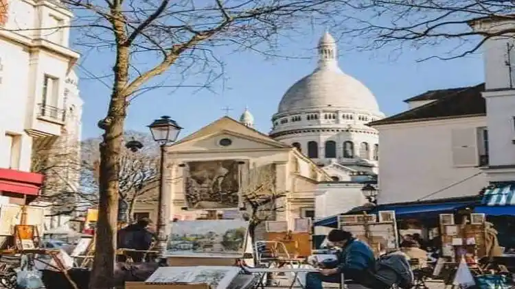 Apartment in Montmartre