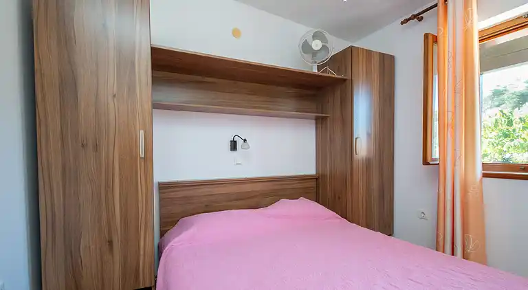 1-Zimmer-Ferienwohnung am Strand Veli Rat, Dugi otok