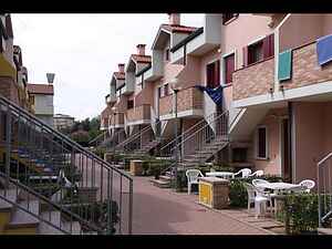 Lovely flat with pool-Beahost