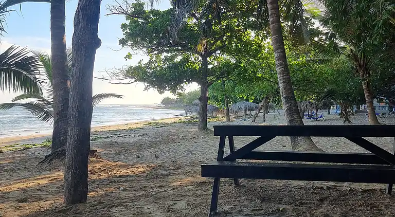 Costambar Seaside Apartment mit Pool