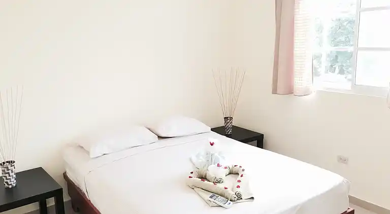 Costambar Seaside Apartment mit Pool