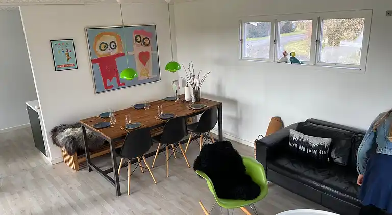 Skønt sommerhus med havudsigt og stor terrasse