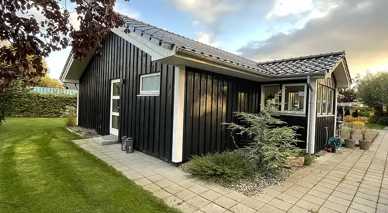 Neues Ferienhaus in Strandnähe