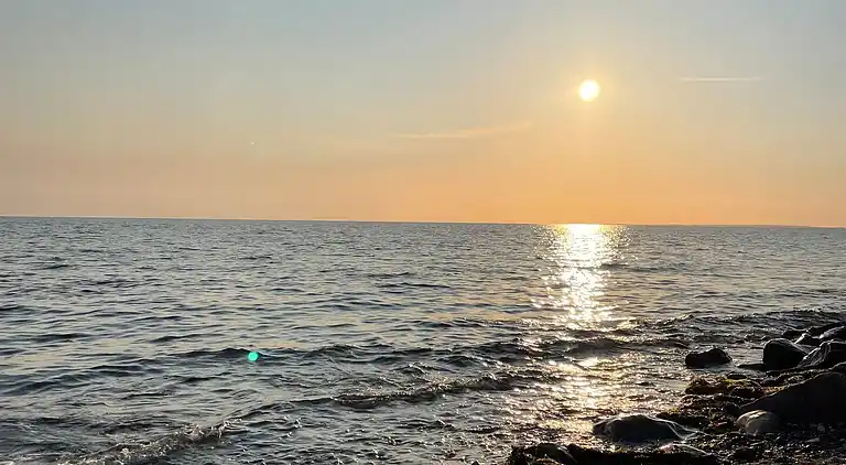 Rummeligt feriehus tæt på badestrand