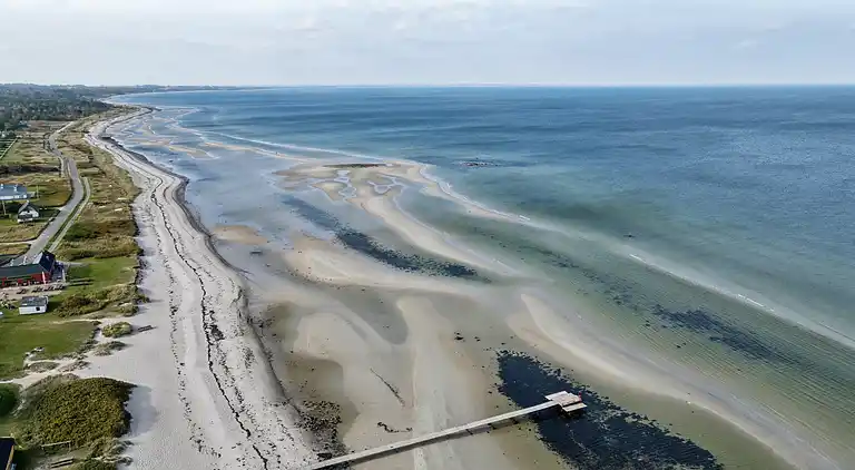 Hyggeligt sommerhus tæt på stranden