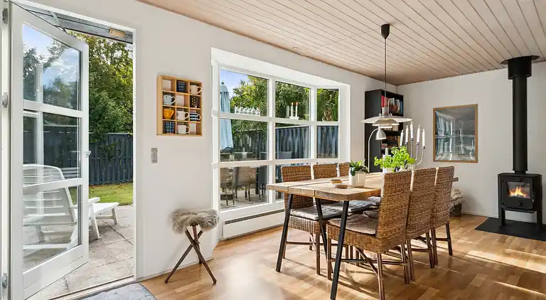 Hyggeligt sommerhus tæt på stranden