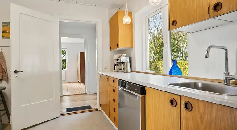 Nyrenoveret bolig i landlig idyl og tæt på strand