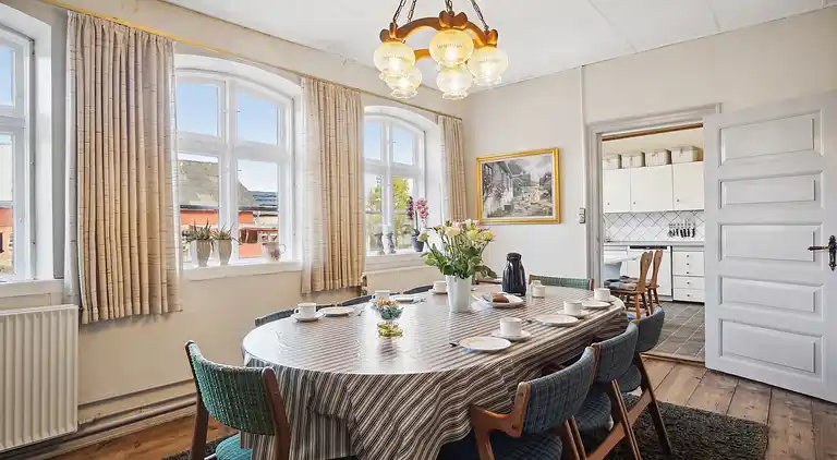 Landidyl med vildmarksbad, sauna og aktivitetsrum