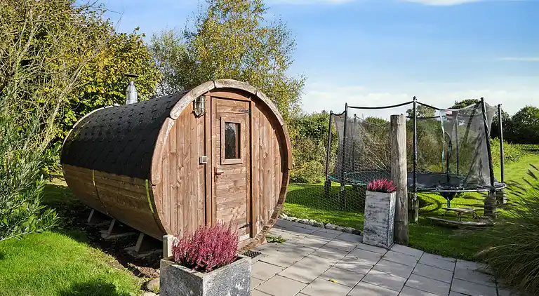 Landidyl med vildmarksbad, sauna og aktivitetsrum