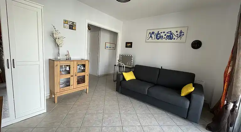 Cannes center - very practical - all comfort