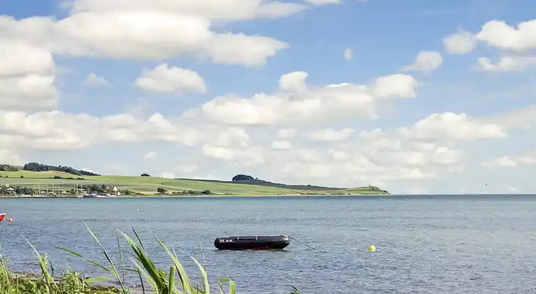 Gemütliches, reetgedecktes Ferienhaus-ladestation