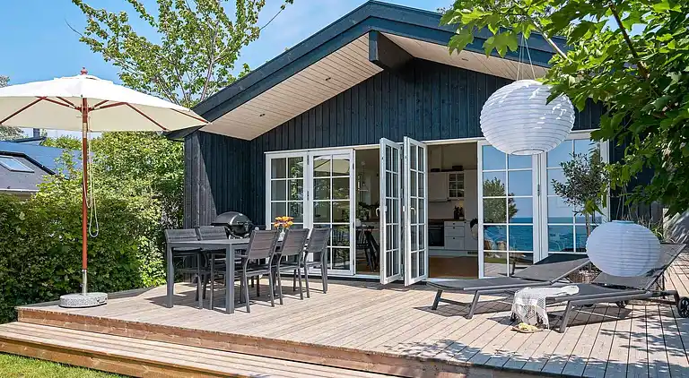 Sommerhus fra  2021, beliggende i første række til havet