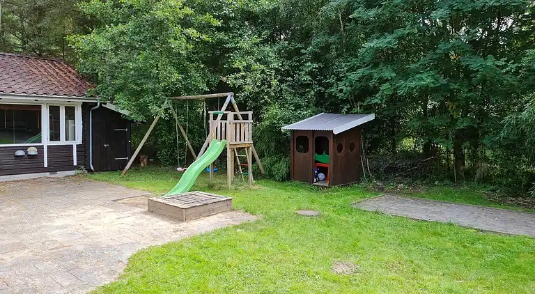 Stort børnevenligt sommerhus  i Nordsjælland