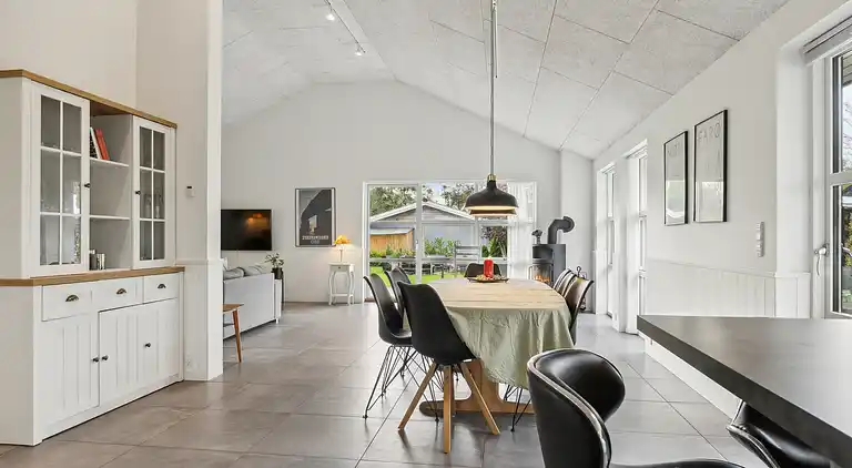 Neues Ferienhaus in Strandnähe