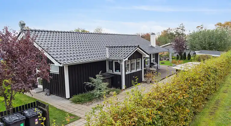 Neues Ferienhaus in Strandnähe