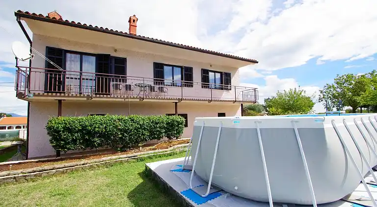 Apartment in Šajini