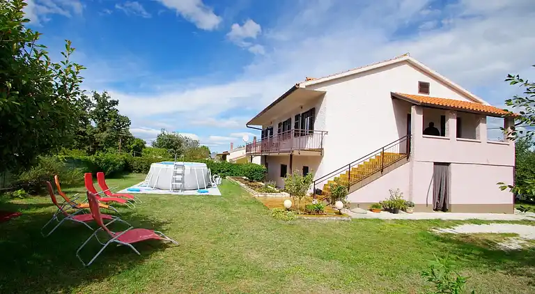 Apartment in Šajini