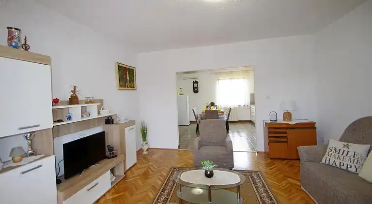 Apartment in Šajini