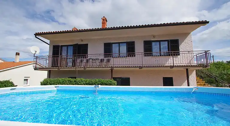 Apartment in Šajini