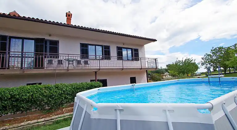 Apartment in Šajini