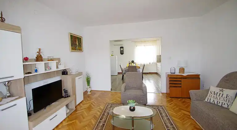 Apartment in Šajini