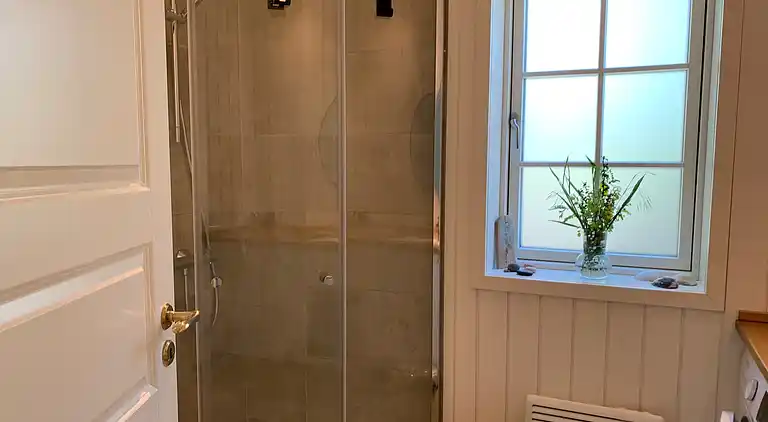 Sommerhus fra  2021, beliggende i første række til havet