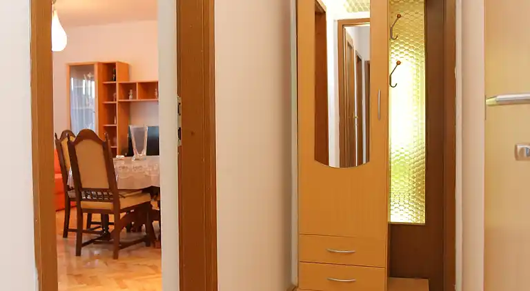 Four-bedroom apartment with balcony Podstrana, Split