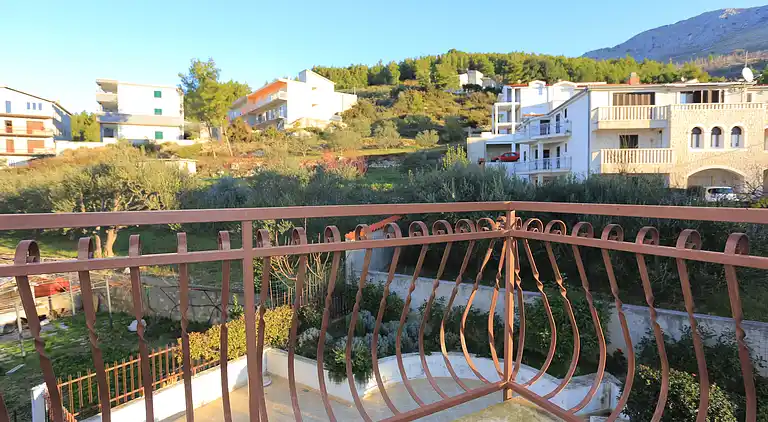 Four-bedroom apartment with balcony Podstrana, Split